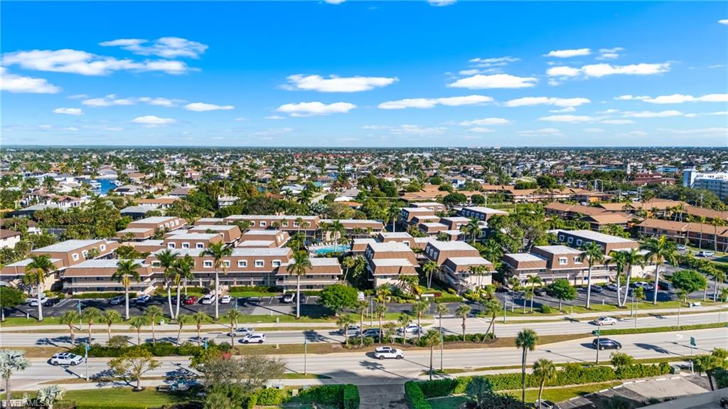 ISLAND MANOR APTS - Residential