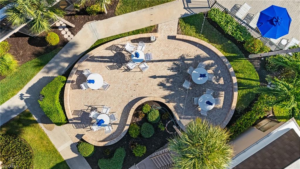 ISLAND MANOR APTS - Residential