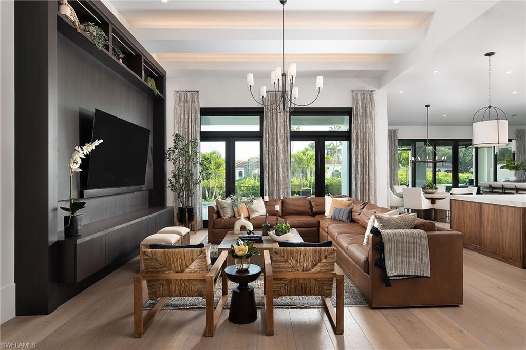 BANYAN ISLAND - Residential