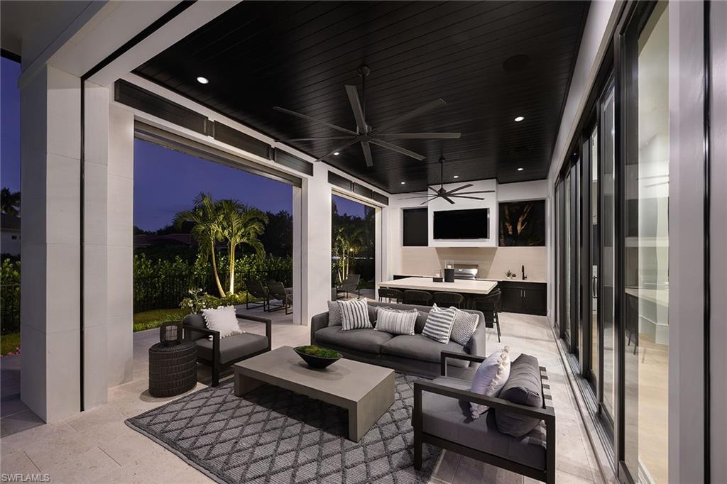 BANYAN ISLAND - Residential