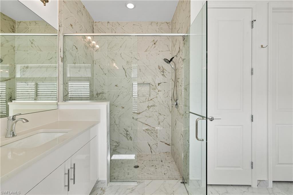 VALENCIA TRAILS - Residential