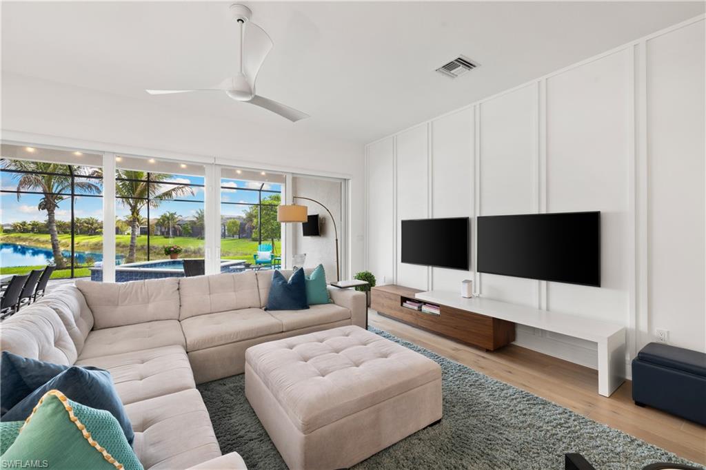 VALENCIA TRAILS - Residential