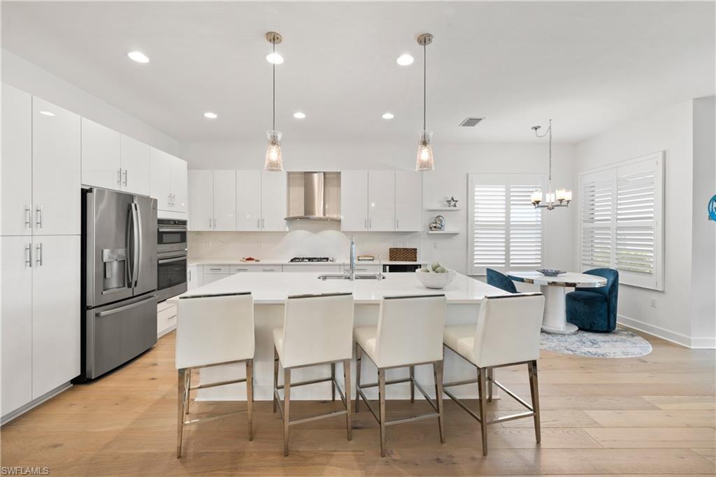 VALENCIA TRAILS - Residential