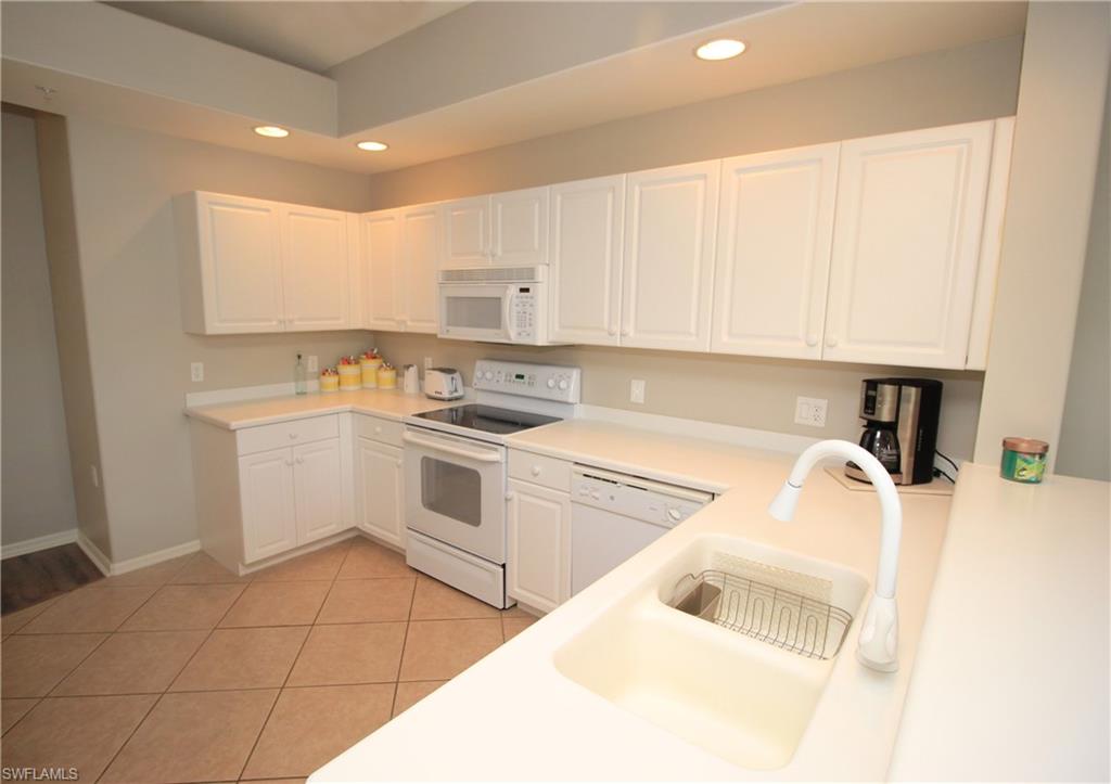 LAUREL GREENS - Residential