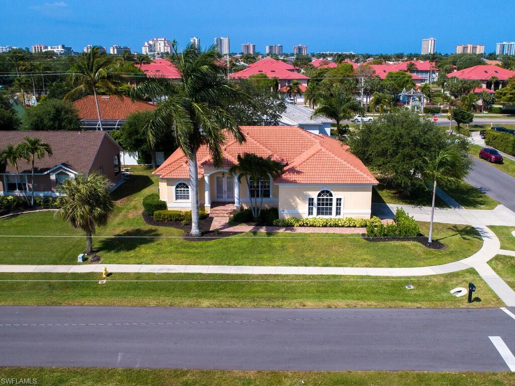 MARCO BEACH - Residential