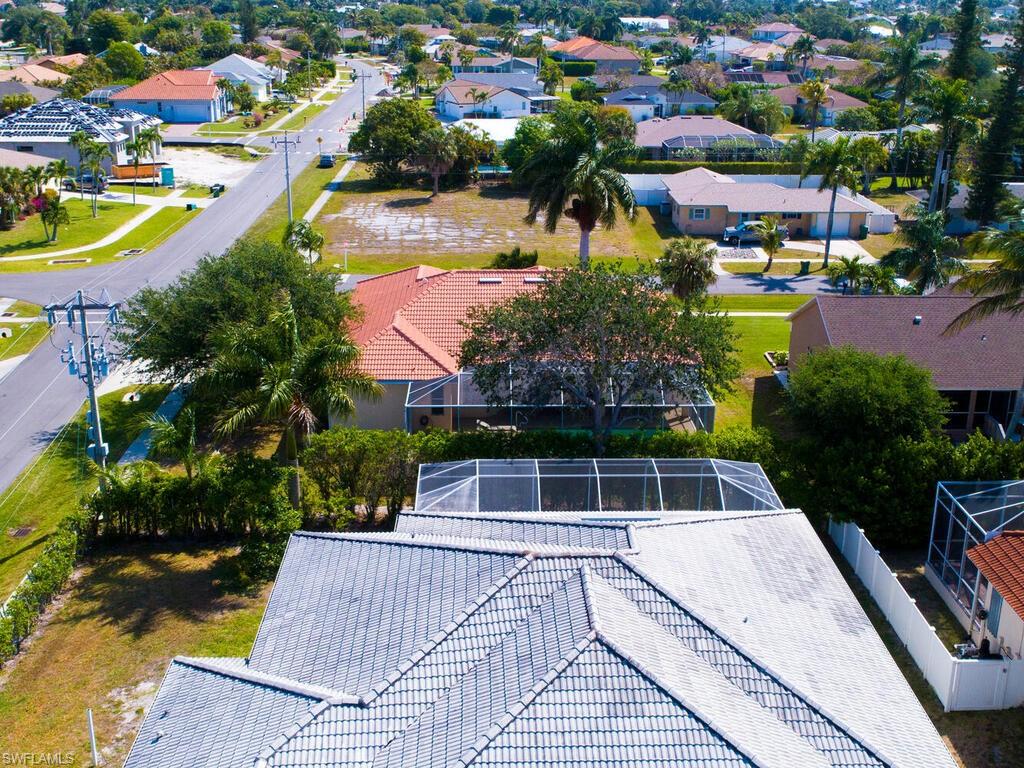 MARCO BEACH - Residential