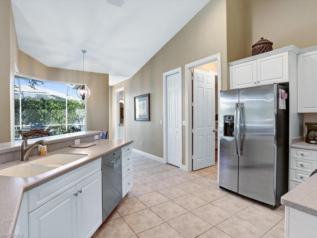 MARCO BEACH - Residential