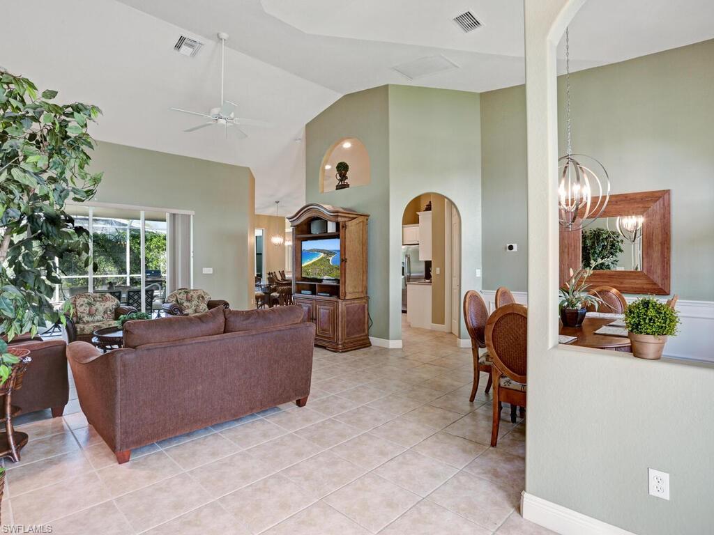 MARCO BEACH - Residential