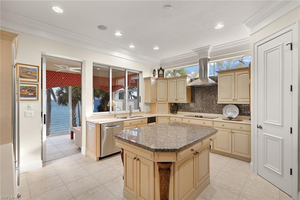 SANIBEL ESTATES - Residential