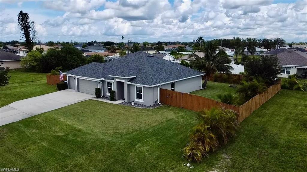 CAPE CORAL - Residential