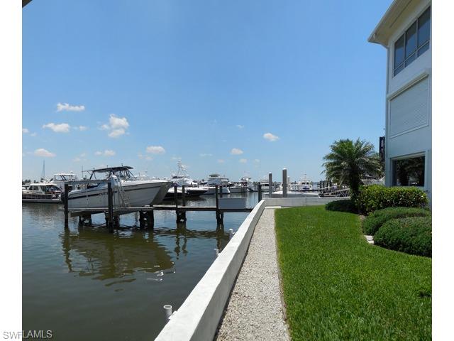 MARINA MANOR - Residential