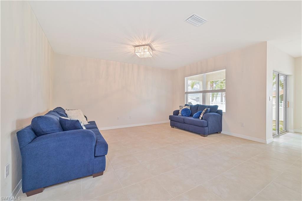 CAPE CORAL - Residential Lease