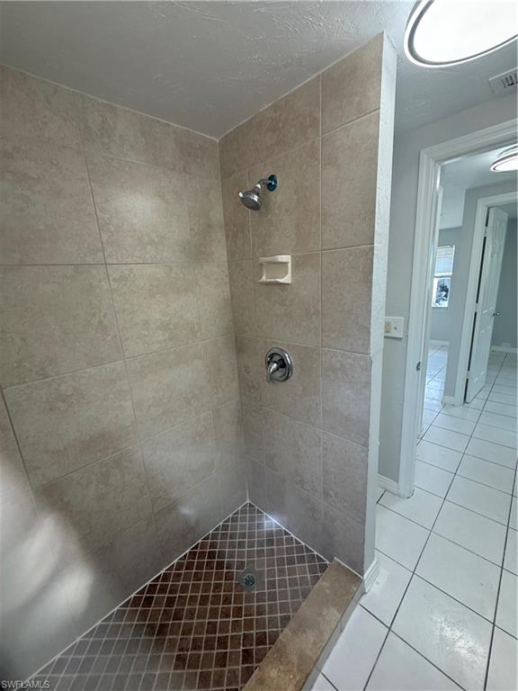 NAPLES MANOR - Residential