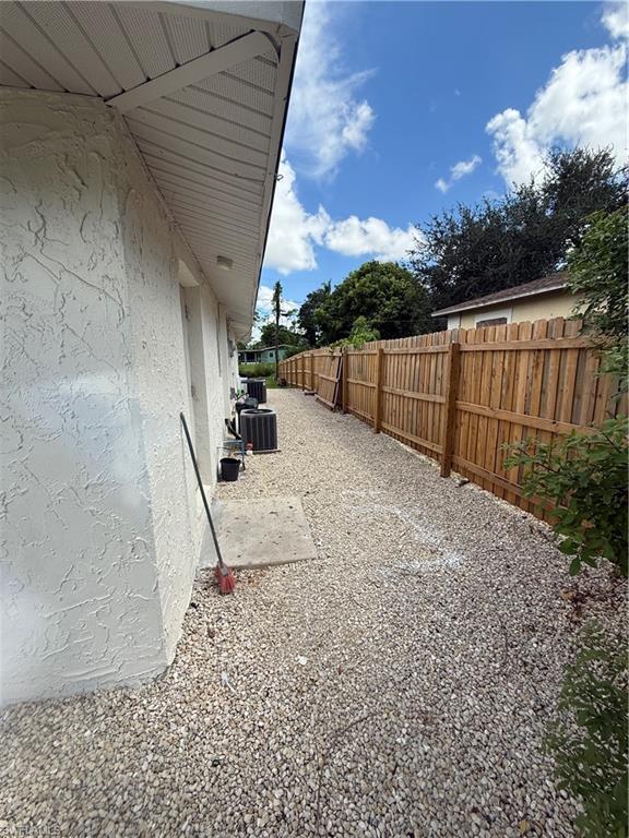 NAPLES MANOR - Residential