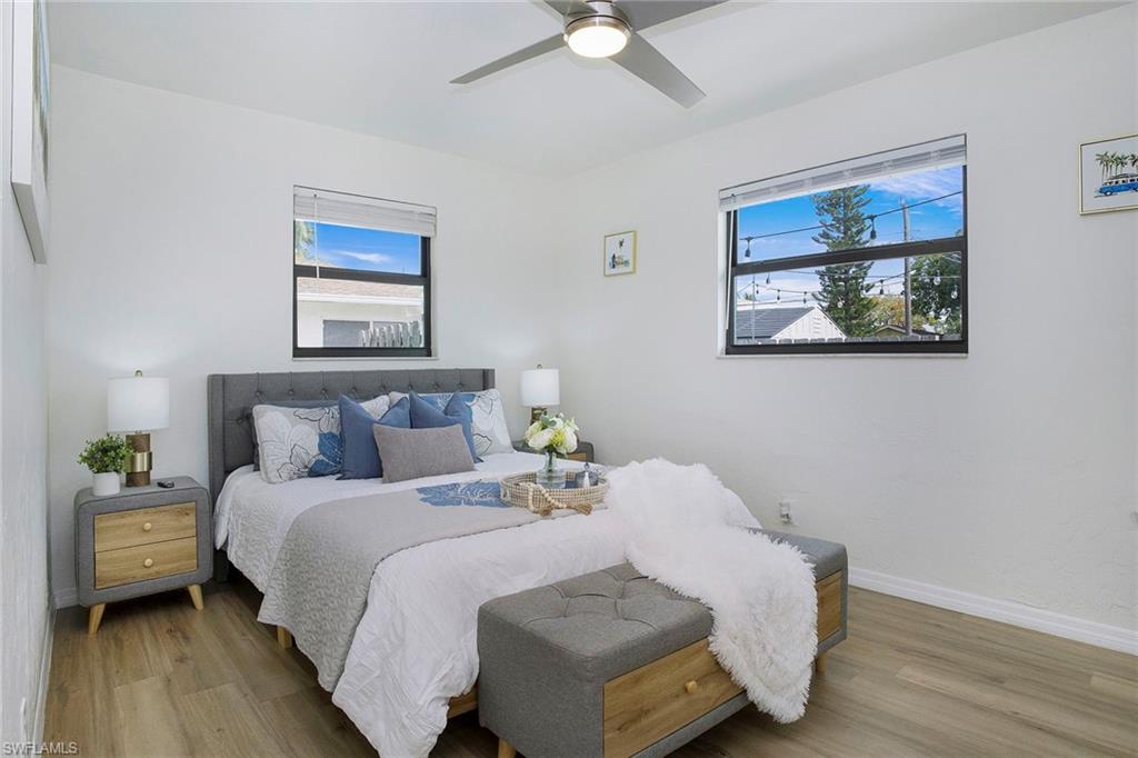 NAPLES VILLAS - Residential