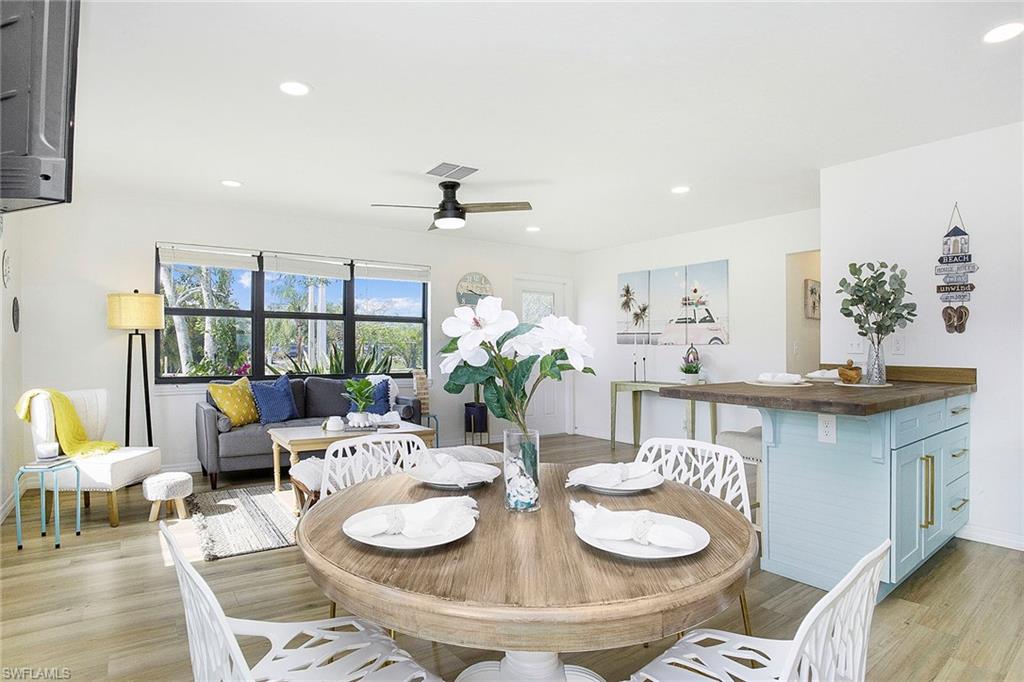 NAPLES VILLAS - Residential