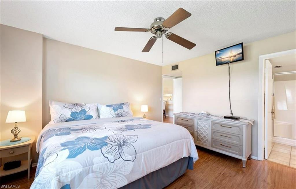 SEVEN LAKES - Residential