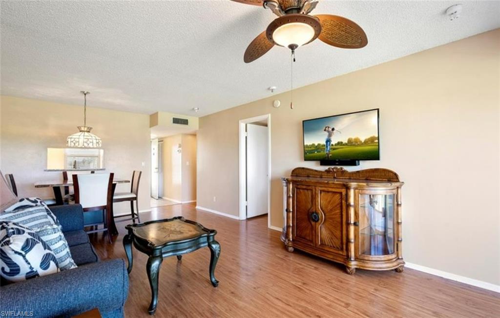 SEVEN LAKES - Residential