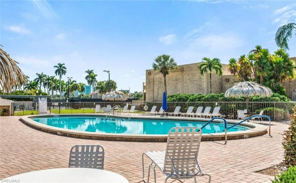 SEVEN LAKES - Residential