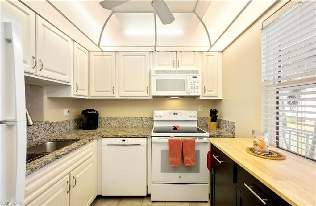 SEVEN LAKES - Residential