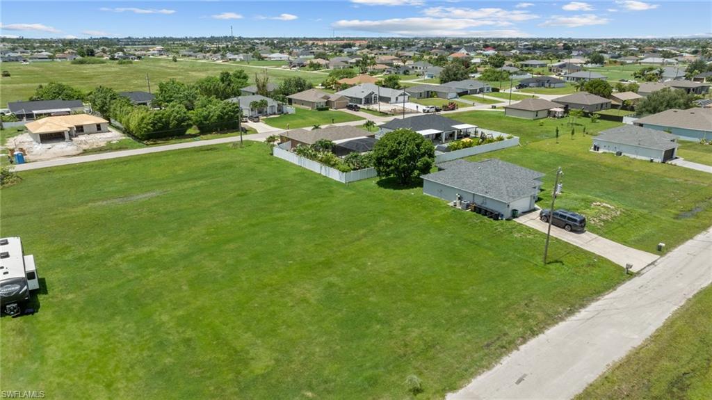 CAPE CORAL - Land