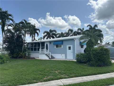 3027 Crystal Lake DR NAPLES FL 34120