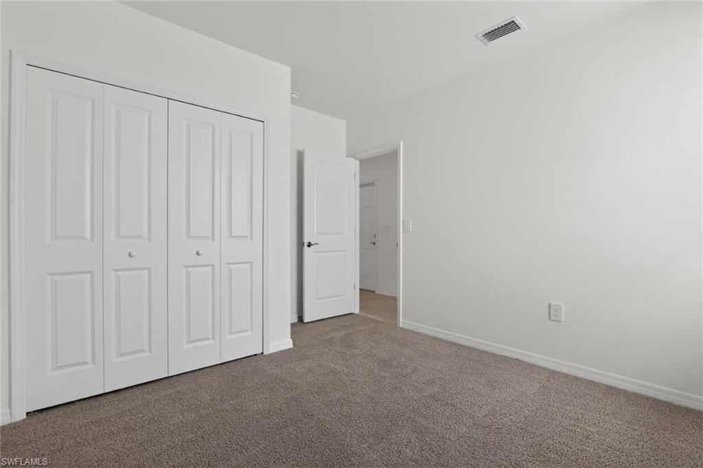 WHISPERING LAKES - Residential