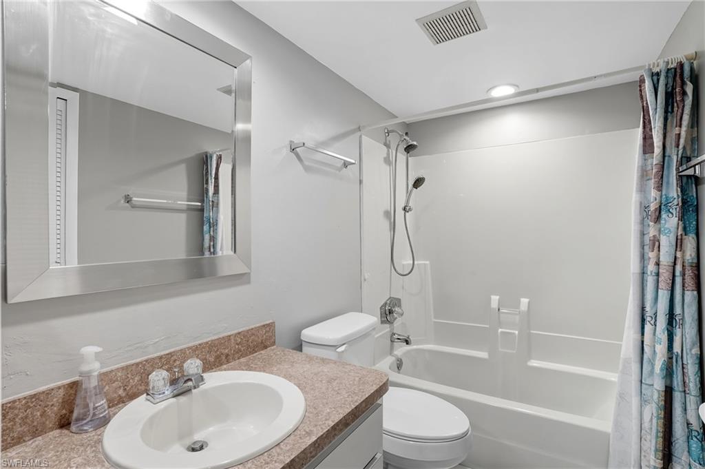 CORAL KEYES CONDO - Residential Lease