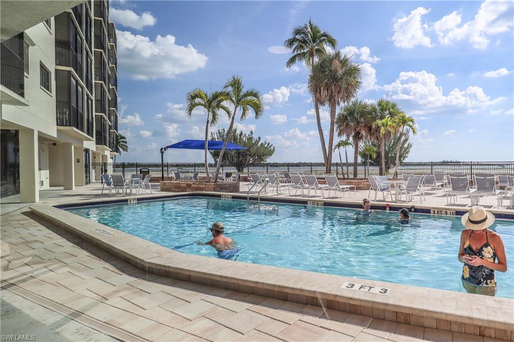 CARLOS POINTE - Residential