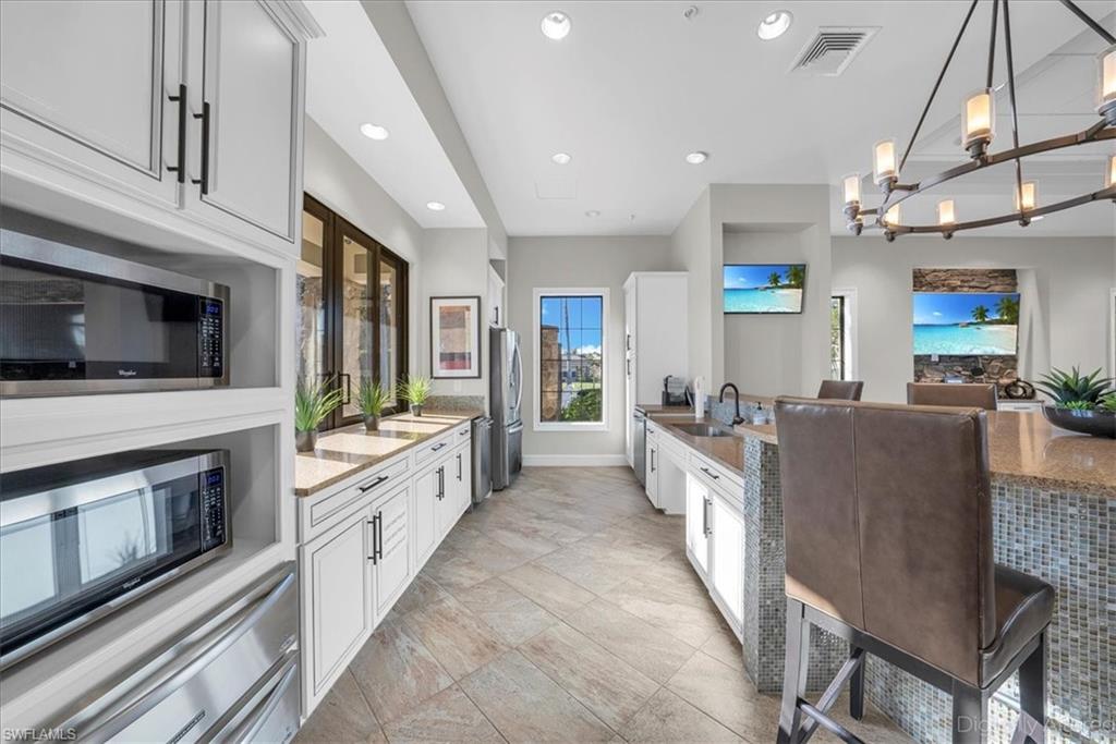 CAMDEN LAKES - Residential