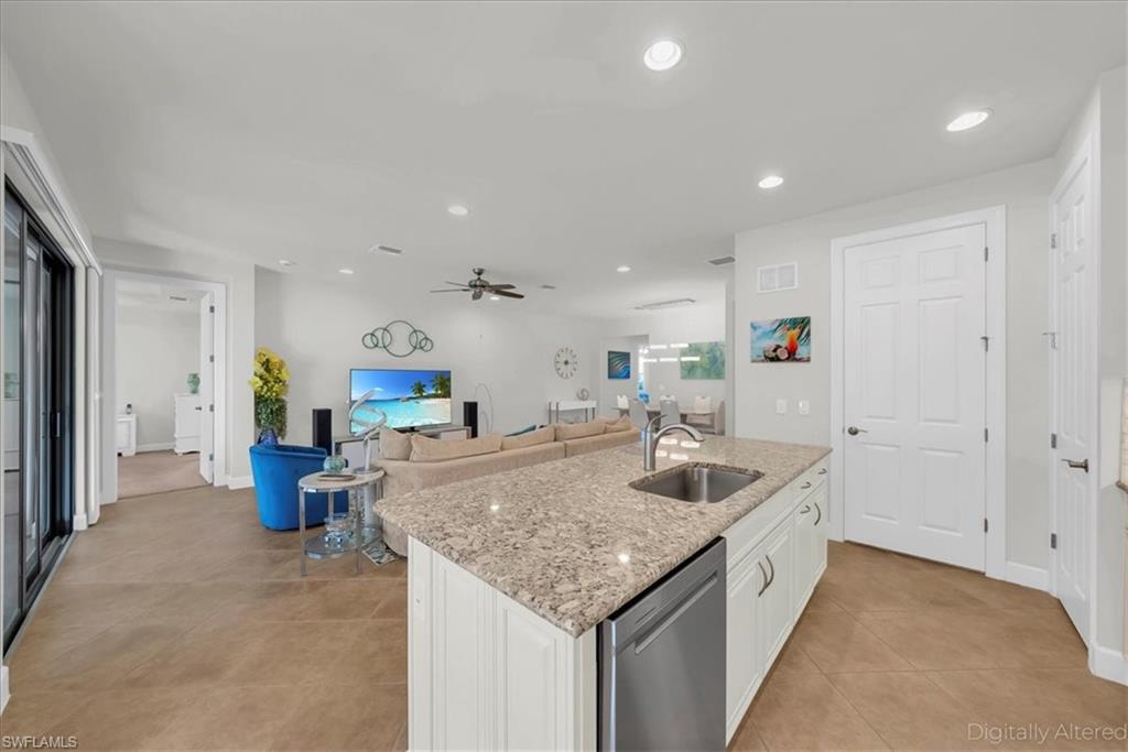 CAMDEN LAKES - Residential