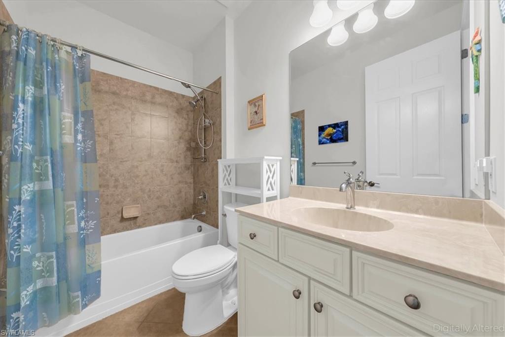 CAMDEN LAKES - Residential