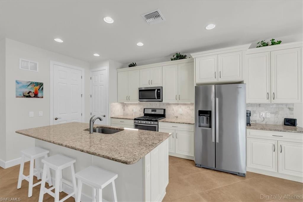 CAMDEN LAKES - Residential