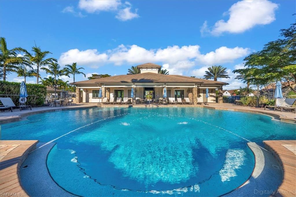 CAMDEN LAKES - Residential