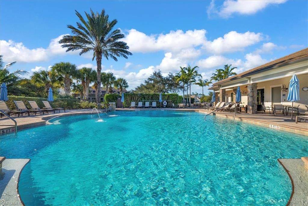 CAMDEN LAKES - Residential