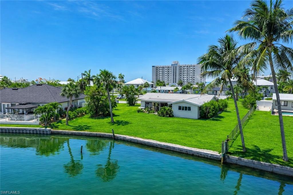 LAGUNA SHORES - Residential