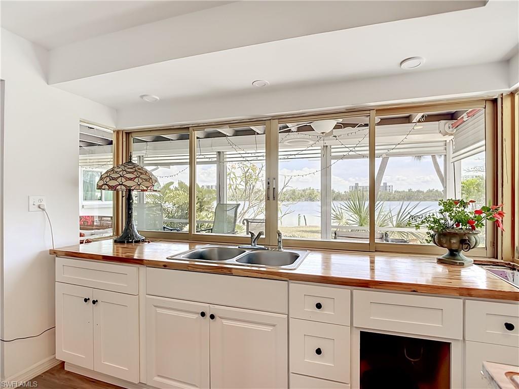 LAGUNA SHORES - Residential