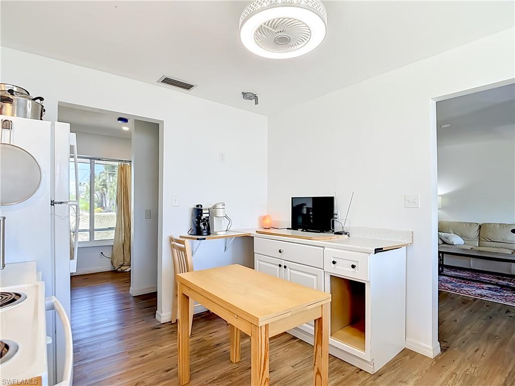 LAGUNA SHORES - Residential