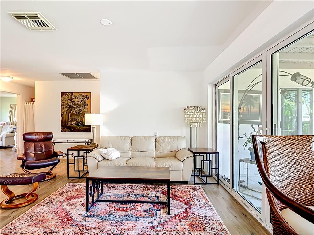 LAGUNA SHORES - Residential
