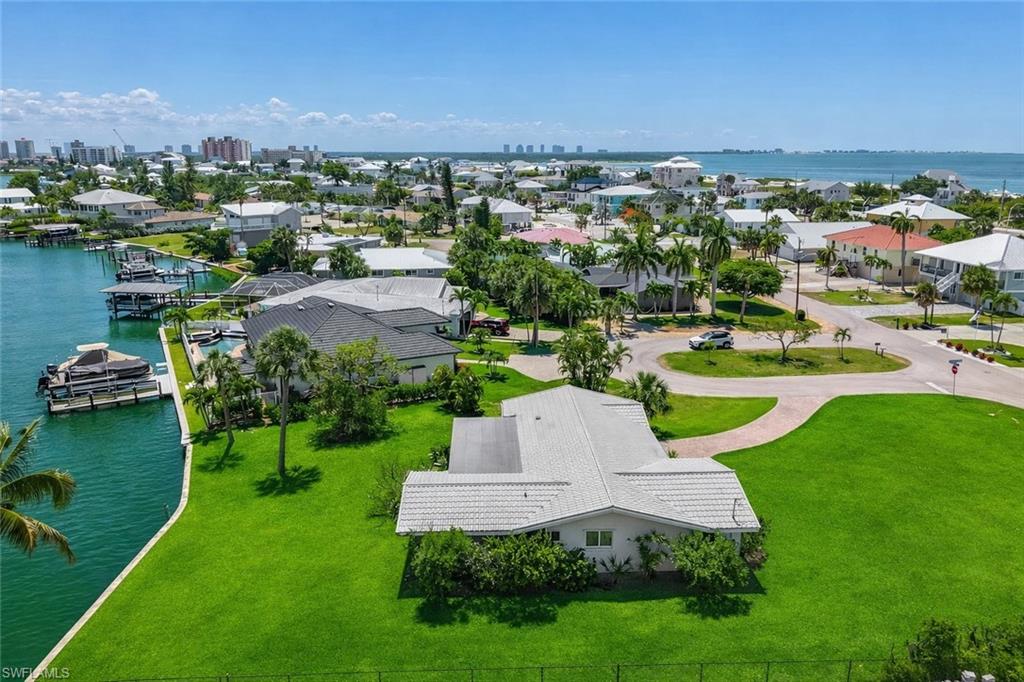 LAGUNA SHORES - Residential