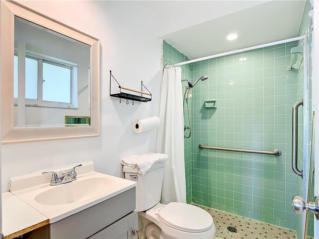 LAGUNA SHORES - Residential