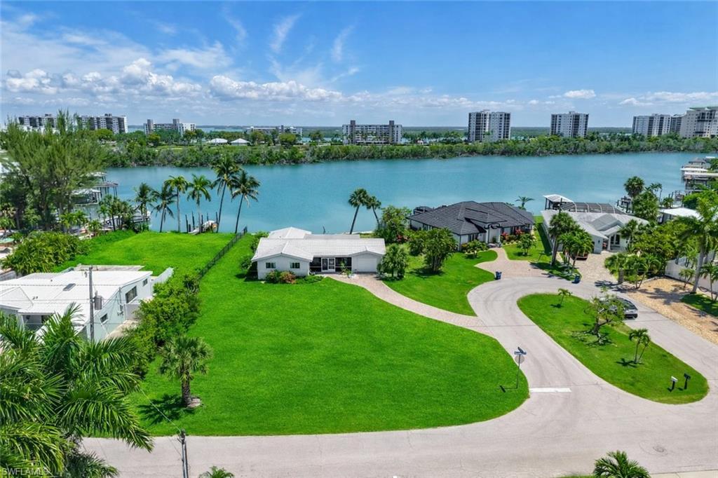 LAGUNA SHORES - Residential