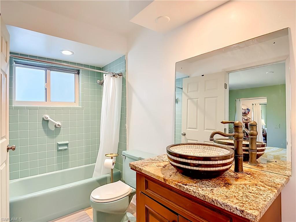 LAGUNA SHORES - Residential