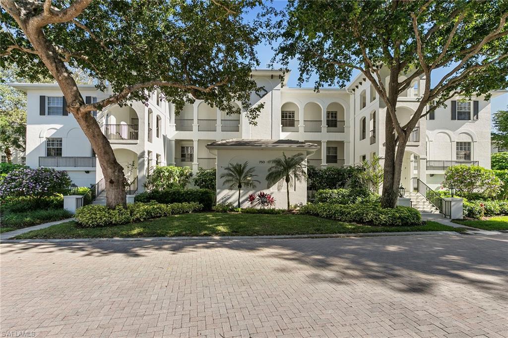 BREAKWATER - Residential