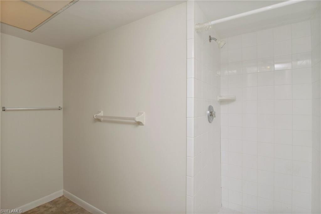 LAKEVIEW PINES - Residential