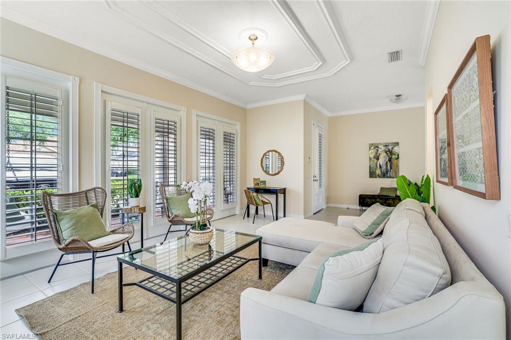 ISLAND WALK - Residential