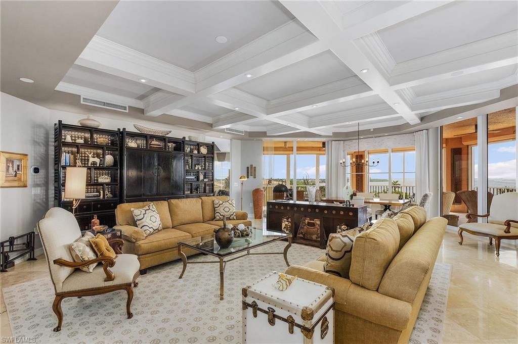 THE PARAMOUNT - Residential