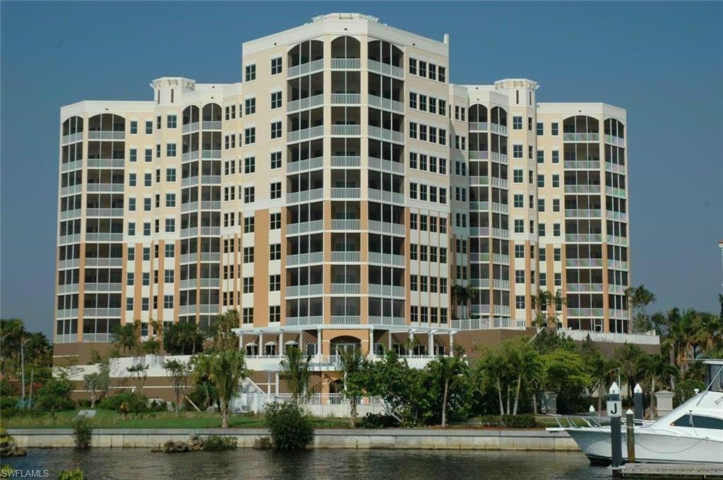 THE PARAMOUNT - Residential