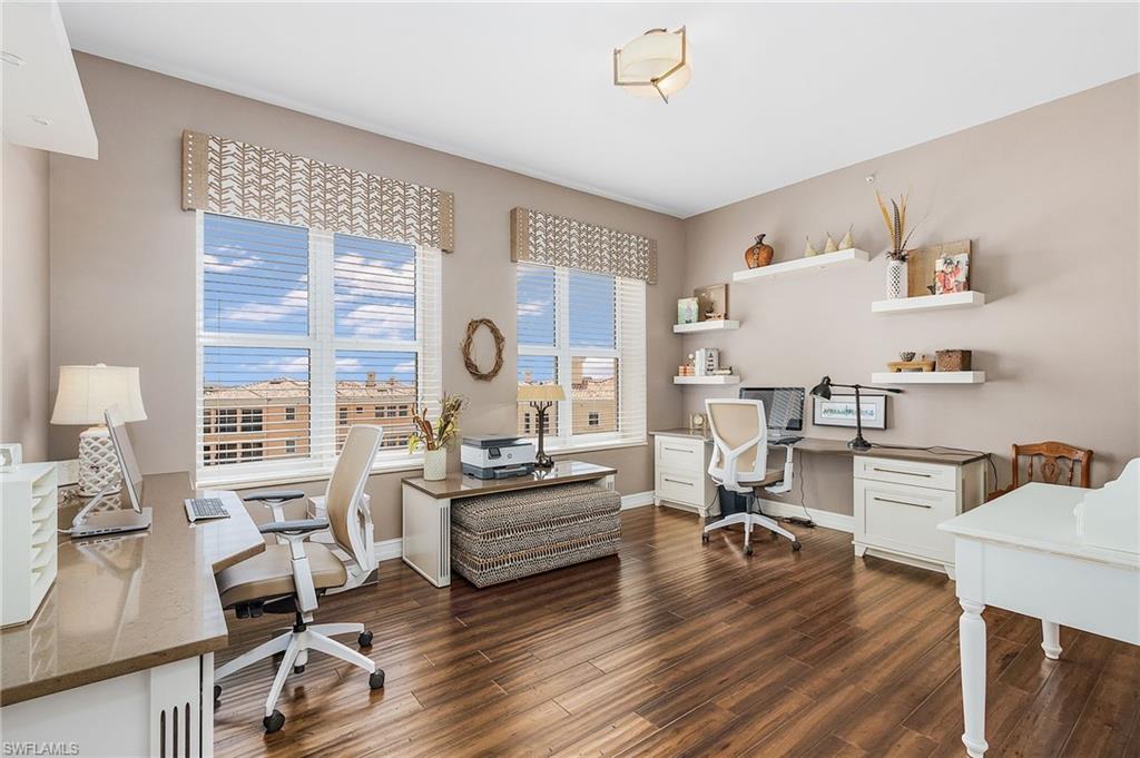 THE PARAMOUNT - Residential