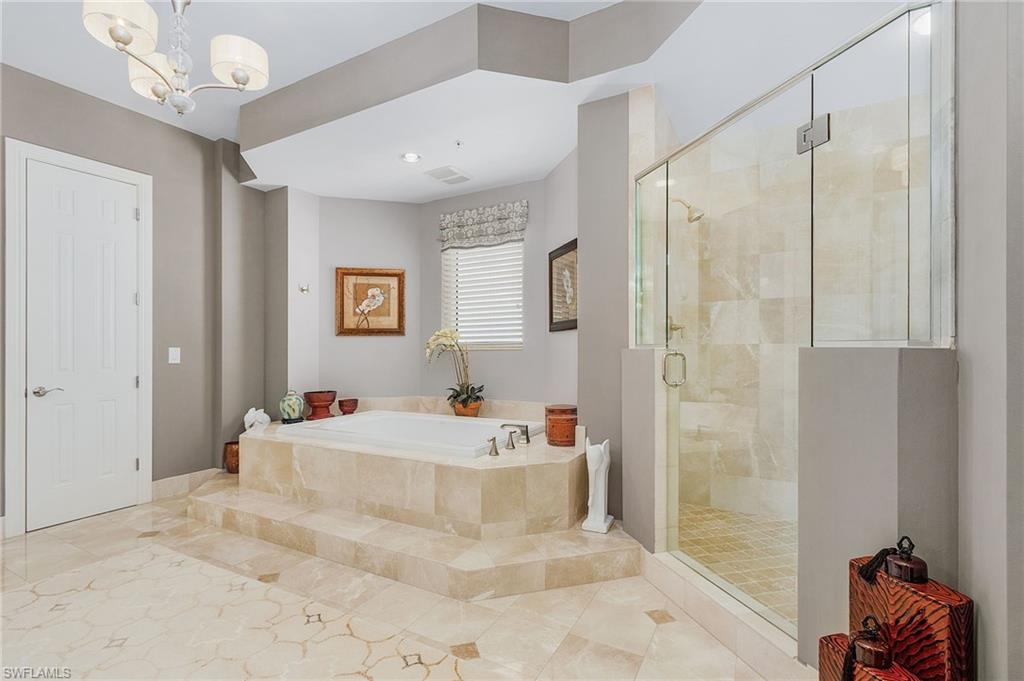 THE PARAMOUNT - Residential